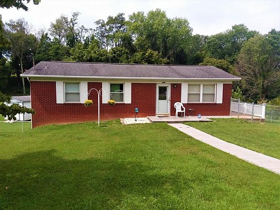 2nd image of 506 Gaston St