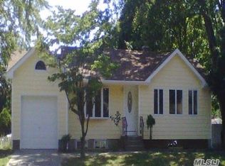 120 Wittberg St, Brentwood, NY 11717