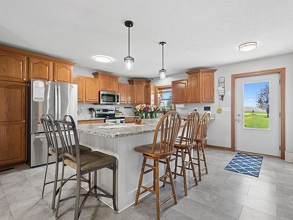 5th image of 9933 Laudeville Rd