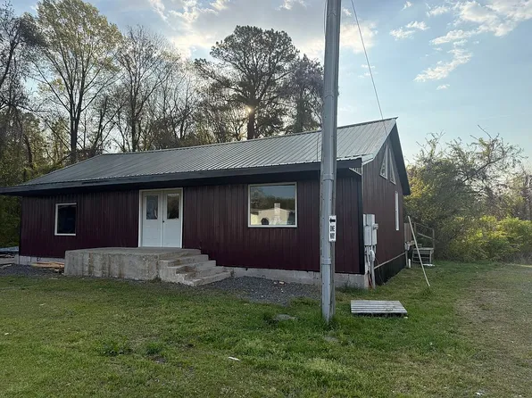 54 Movie Hall Ln, Callao, VA 22435