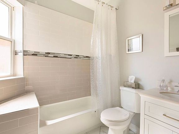 4th image of 7736 S Maryland Ave #1