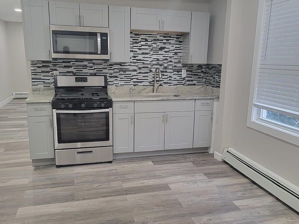 1st image of 45 Kenyon St Floor 1