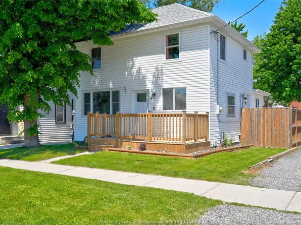 8 Saint Clair St, Chatham Kent, ON N0P 2L0