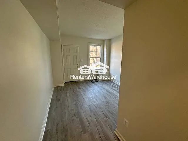 Ellicott City Row Home, 3 Bed, 1 bath — Photo 3