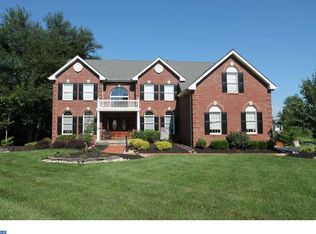 38 Spruce Dr, Holland, PA