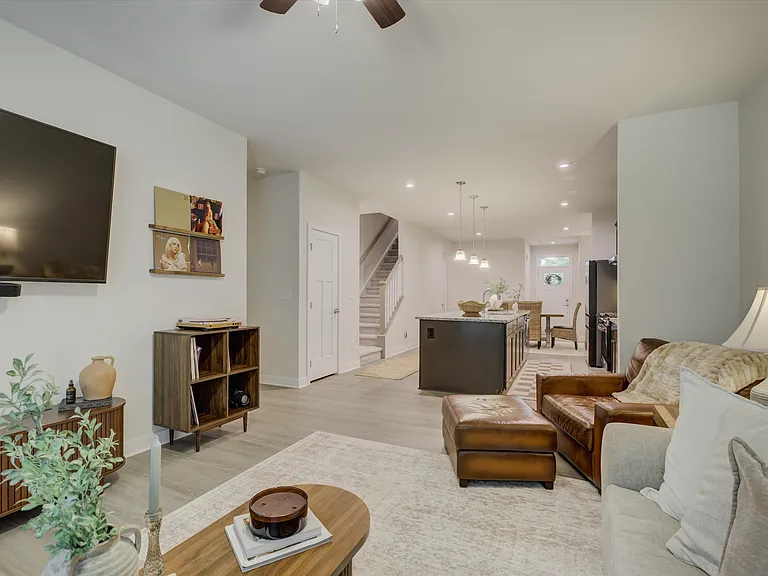 6377 Ashton Park Dr — Photo 20
