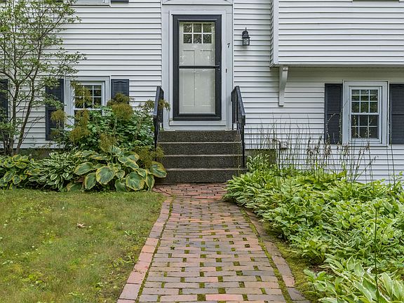 2nd image of 7 Quarterdeck Lane