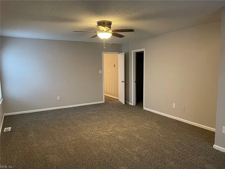 808 Quesnel Dr — Photo 29