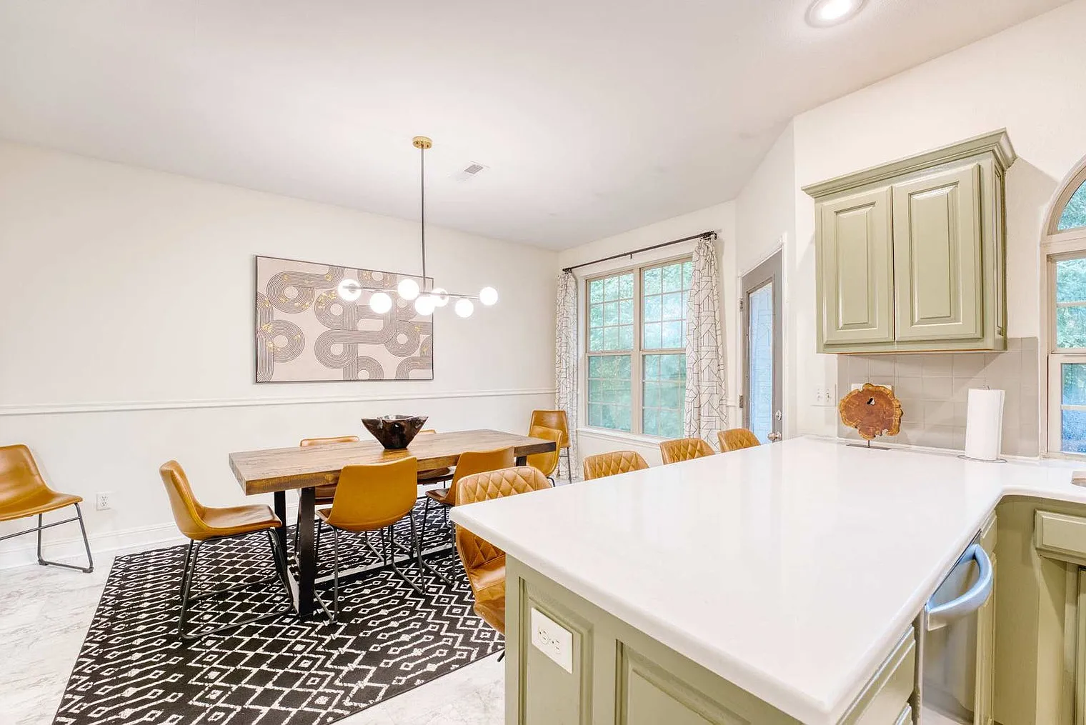 4 bed, 2.0 bath, 2303 sqft, $3,697 — Photo 2
