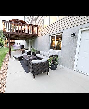 Relaxing Patio w/ 2 Walkouts