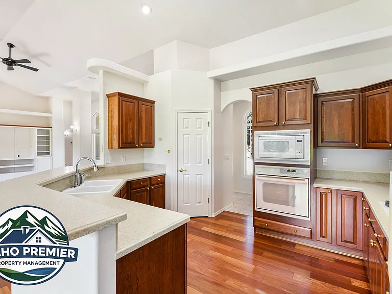 418 E Trailside Dr — Photo 13