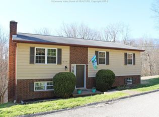 102 Fernwood Rd, Saint Albans, WV 25177