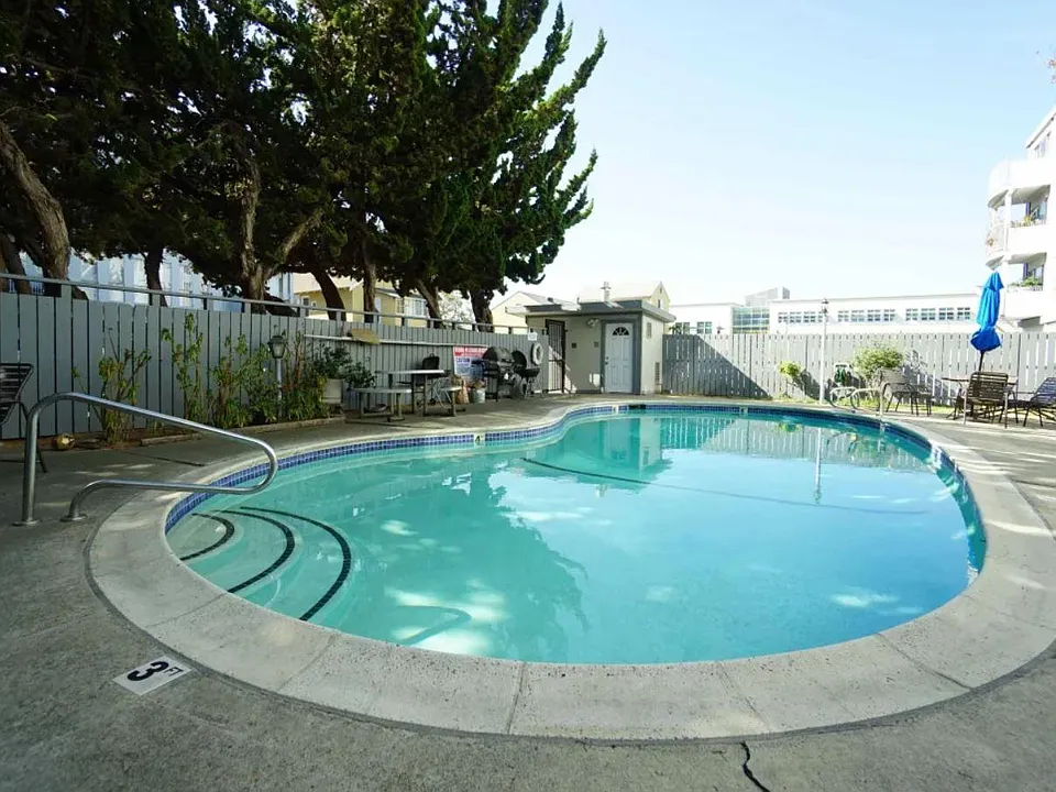 Berkeley Park Apartments
