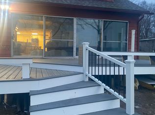 1226 Burlington Dr, Hickory Corners, MI 49060