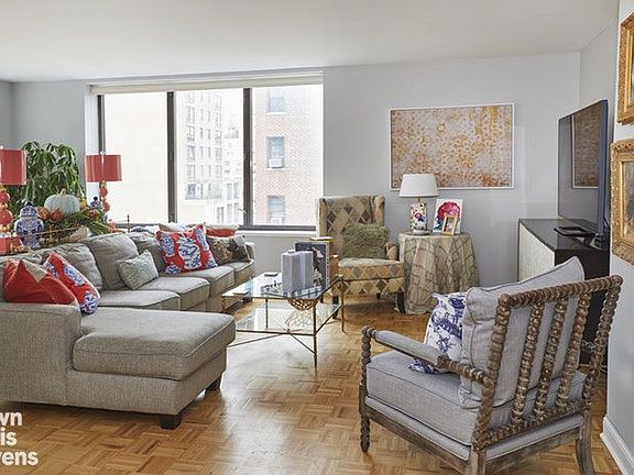 3rd image of 45 E 80th St APT 12A