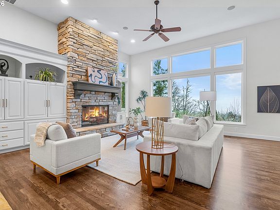 4th image of 1811 NW Cedar Ridge Dr