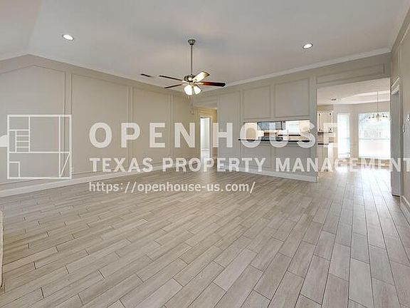 3rd image of 121 Princeton Cir