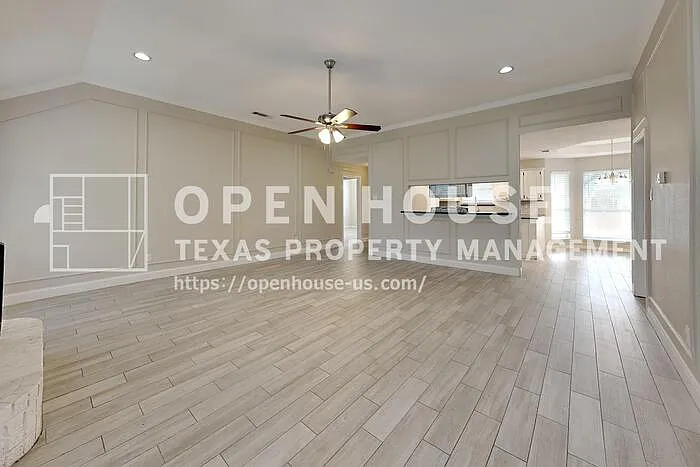 121 Princeton Cir — Photo 3