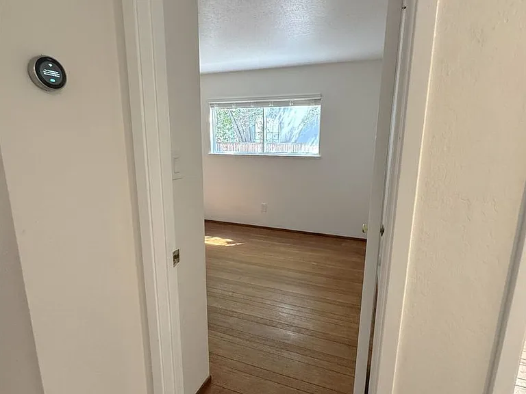 936 Constitution Dr — Photo 13