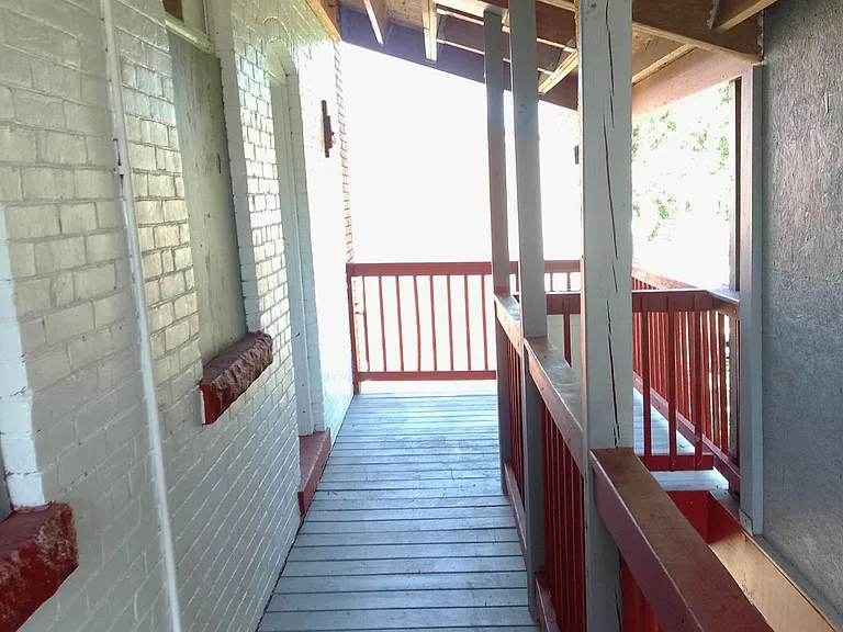 95 Russ St #2 — Photo 8