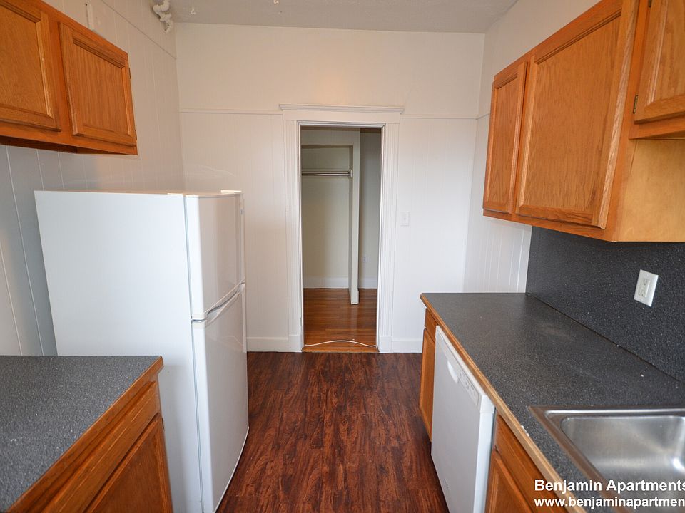 1st image of 1810 Commonwealth Ave APT 27