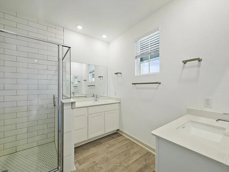 543 Eiseley Dr — Photo 16