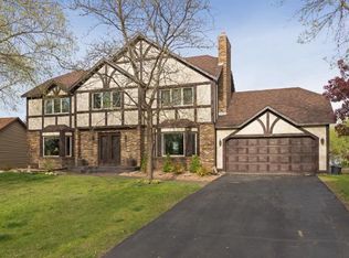 3239 Churchill Ct, Woodbury, MN 55125