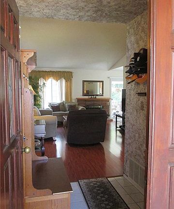 3rd image of 1688 Maywood Ave