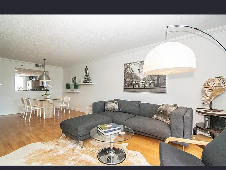201 W Laurel St #606 — Photo 15