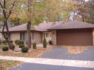 18057 Whitman Ln, Lansing, IL 60438