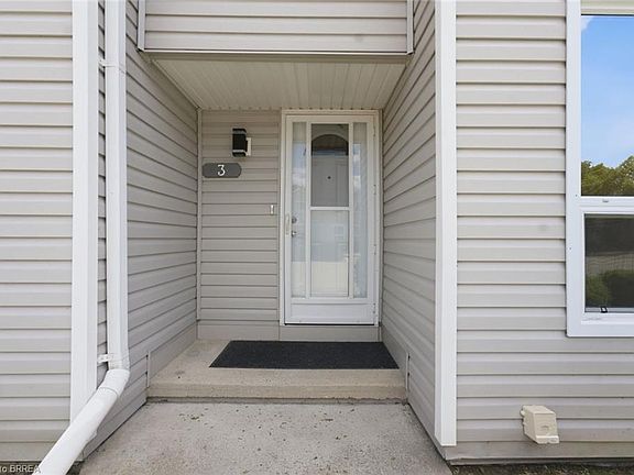 5th image of 476 Grey St #3