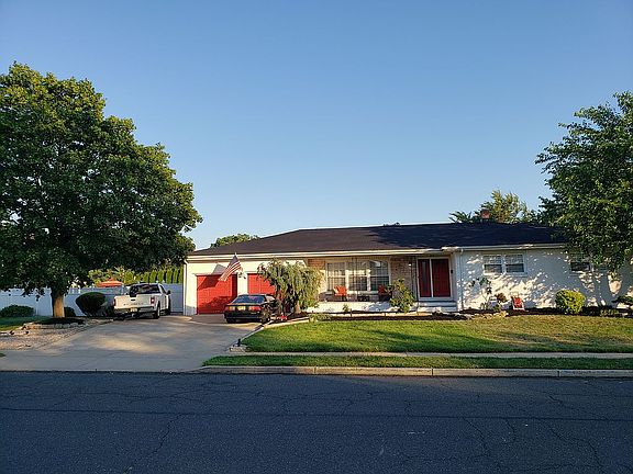 2nd image of 32 Creamer Dr