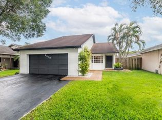 8330 SW 41st St, Fort Lauderdale, FL 33328