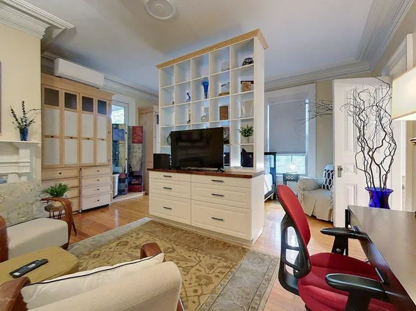 207 Broadway #202, Newport, RI 02840