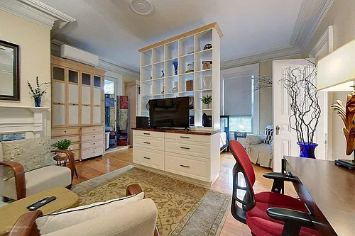 207 Broadway St #202 Photo 1