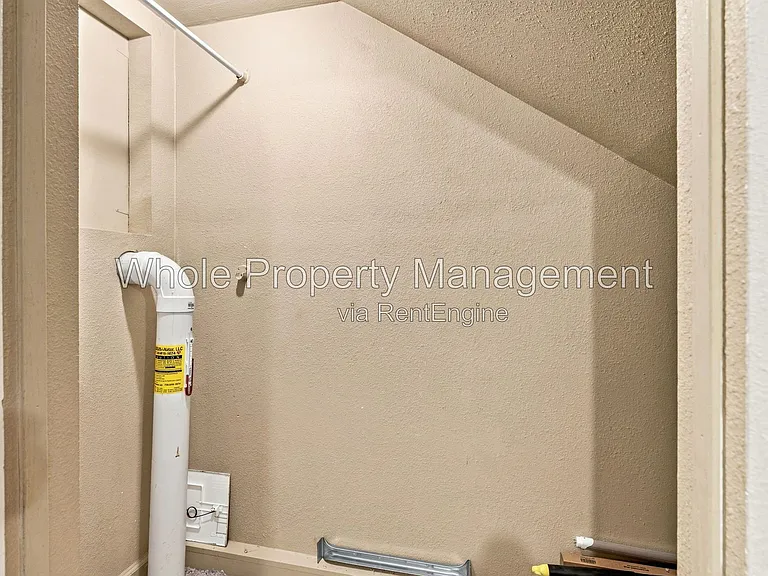 2044 N Ogden St — Photo 27