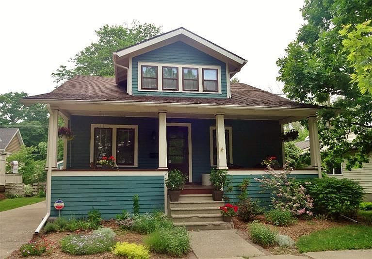 1st image of 105 Oakwood Ave