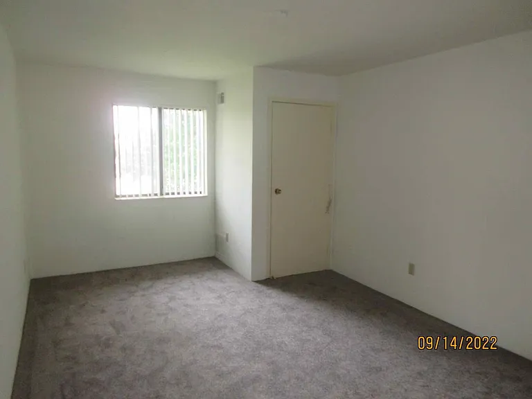 N111W15782 Vienna Ct #15 — Photo 13