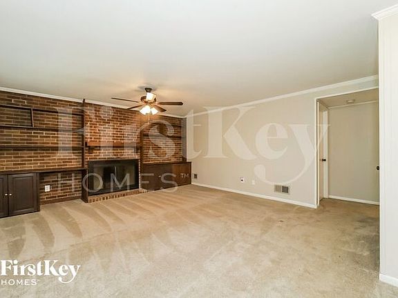 4th image of 2914 Stratford Dr
