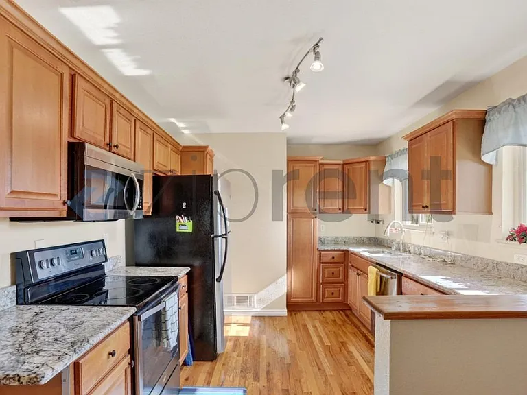 3695 Grape St — Photo 9