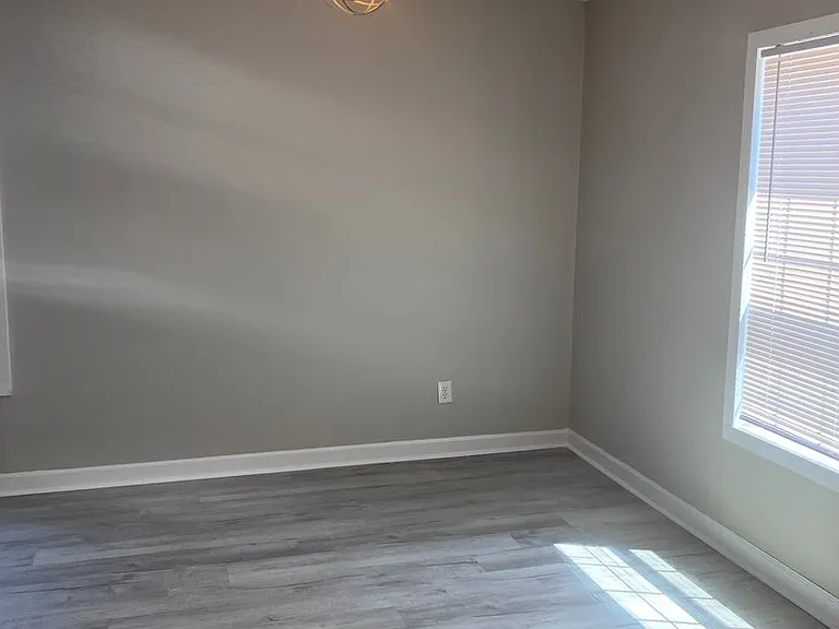 2063 Vineville Ave — Photo 11