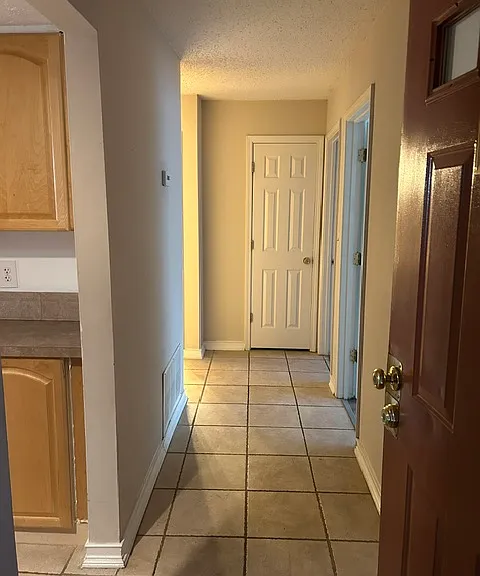 2196 Palmyra Dr SE — Photo 2