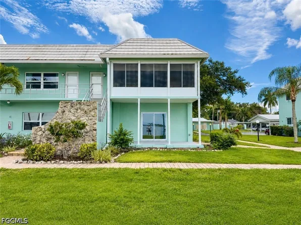 3225 E Riverside Dr, Fort Myers, FL
