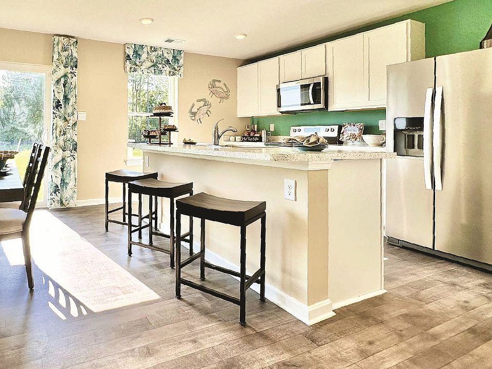 Bright and modern kitchen