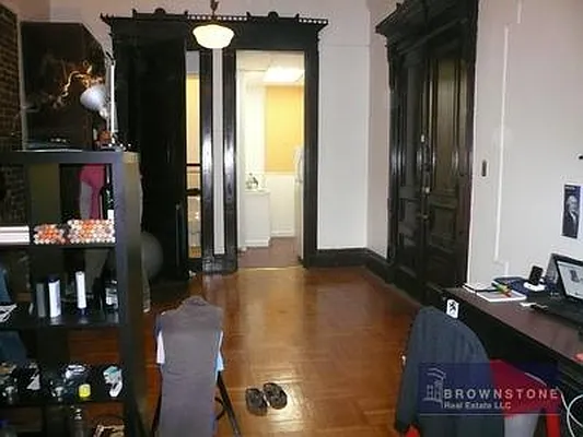 Rented by Brownstone Real Estate | media 21