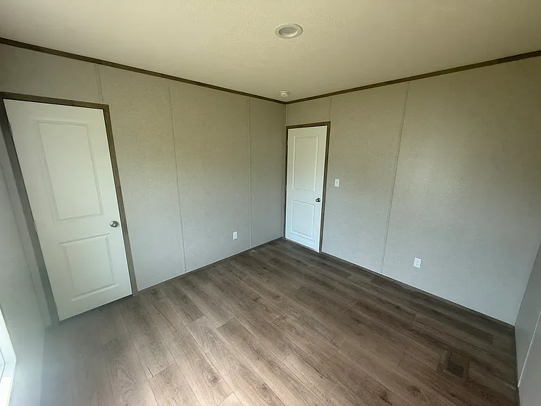 15931 Pine Grove Road Ext W #W — Photo 6