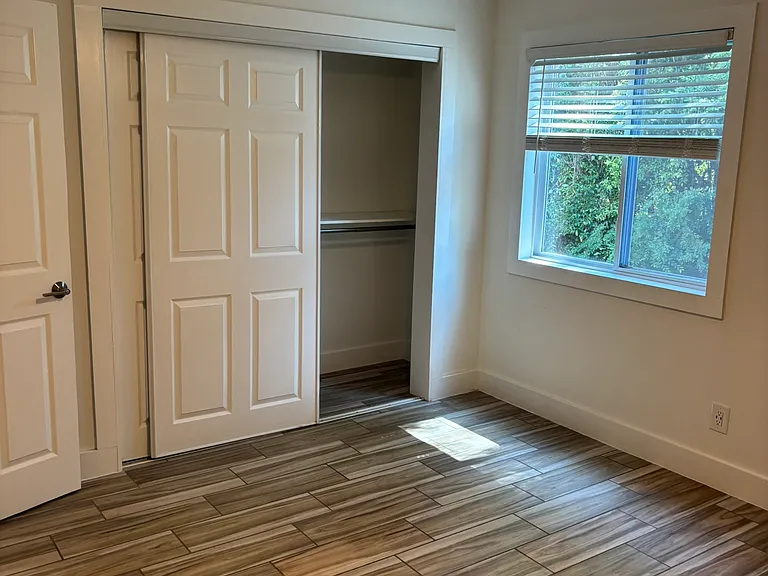 951 Hollywood St #D — Photo 12