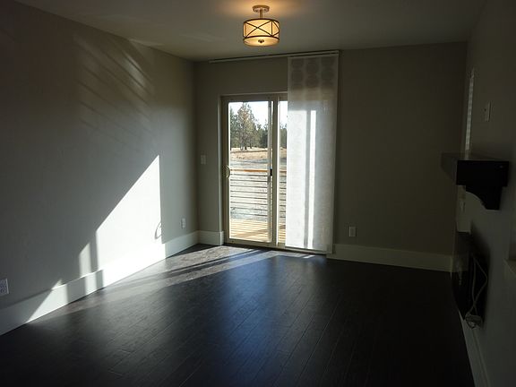 2nd image of 20651 SE Cougar Peak Dr Unit 2