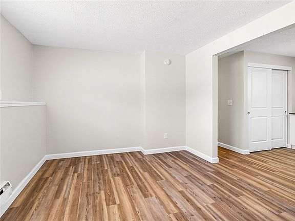 5th image of 45 Bowman St