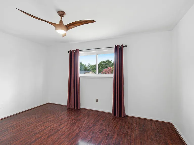 2810 Lake View Dr — Photo 30
